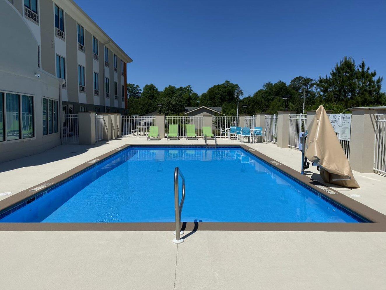 Holiday Inn Express & Suites - Enterprise By Ihg Exteriör bild