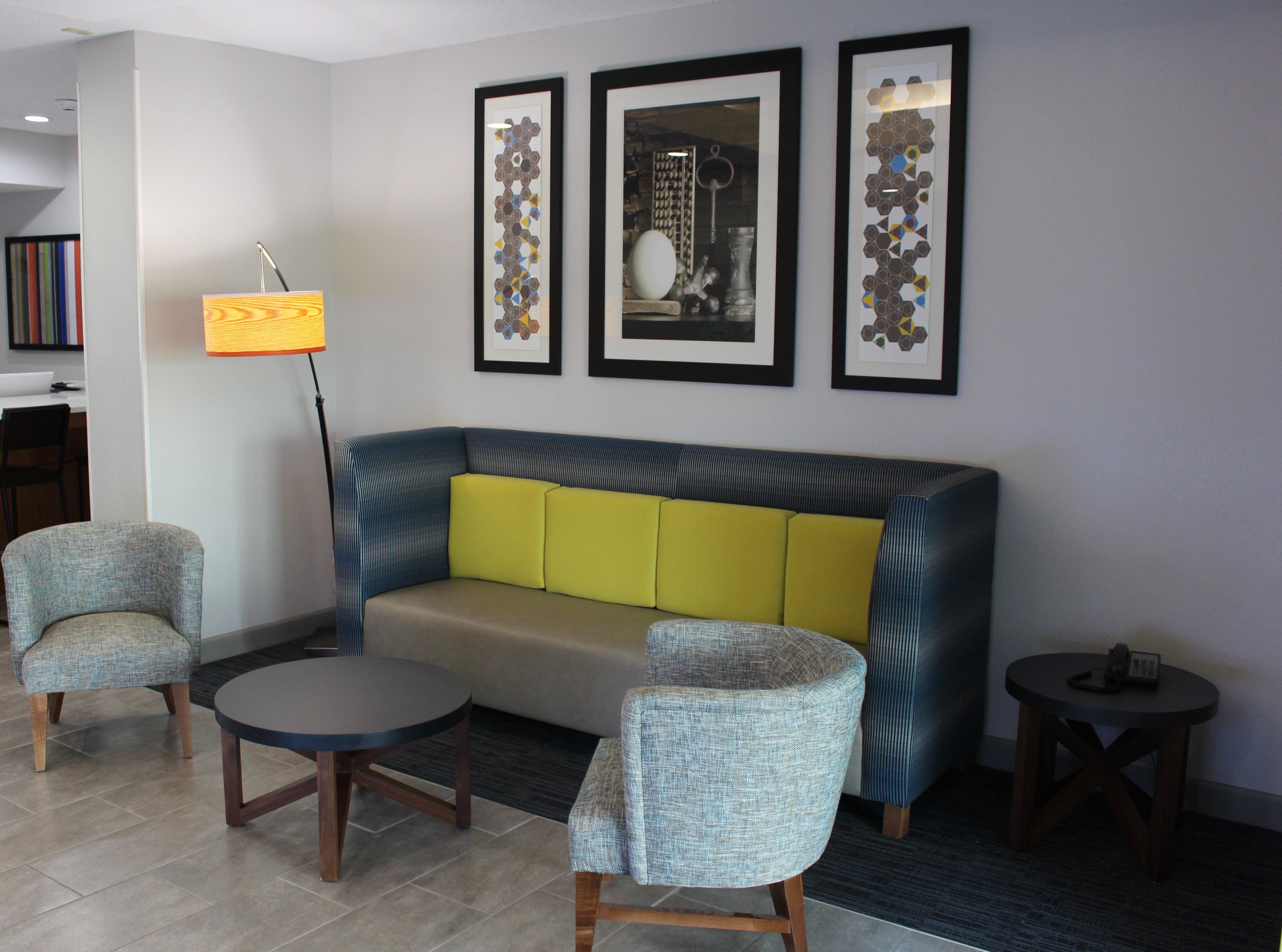 Holiday Inn Express & Suites - Enterprise By Ihg Exteriör bild