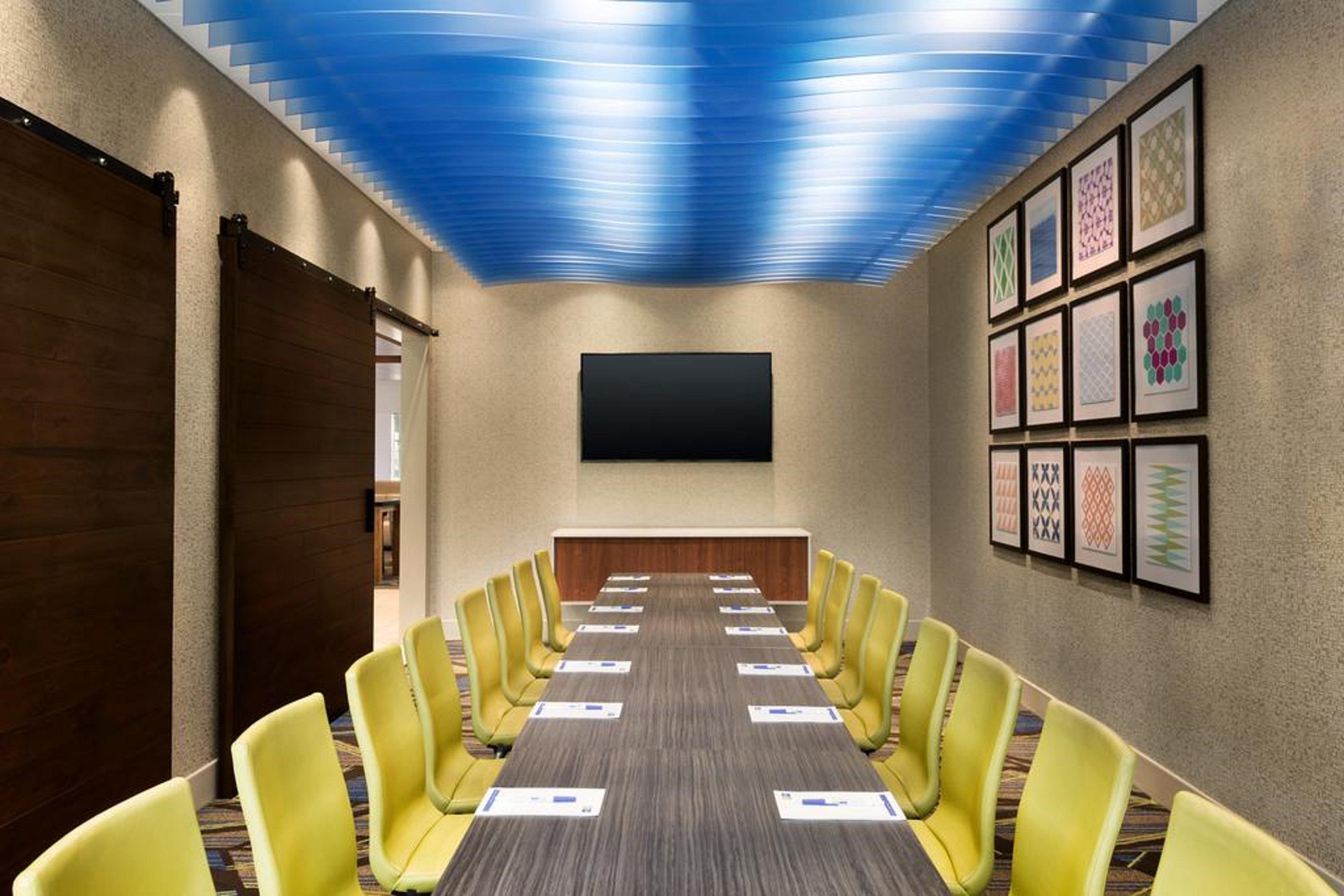 Holiday Inn Express & Suites - Enterprise By Ihg Exteriör bild